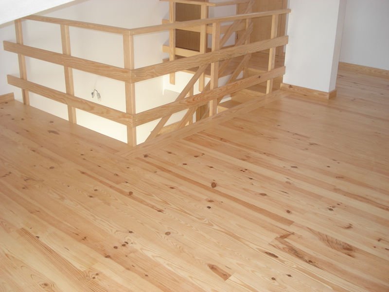 Pino Rojo | Tarimas de madera | Maderas Casais | Materiales de